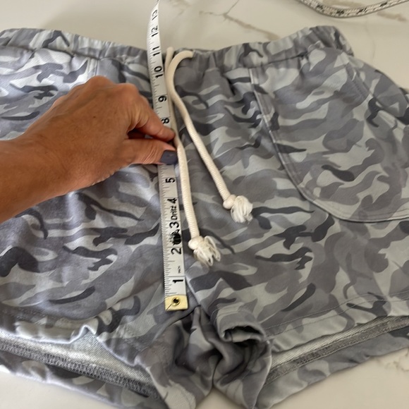 Shein Gray on Gray Camouflage Drawstring Elastic Waist shorts | L 8/10 - Picture 6 of 7